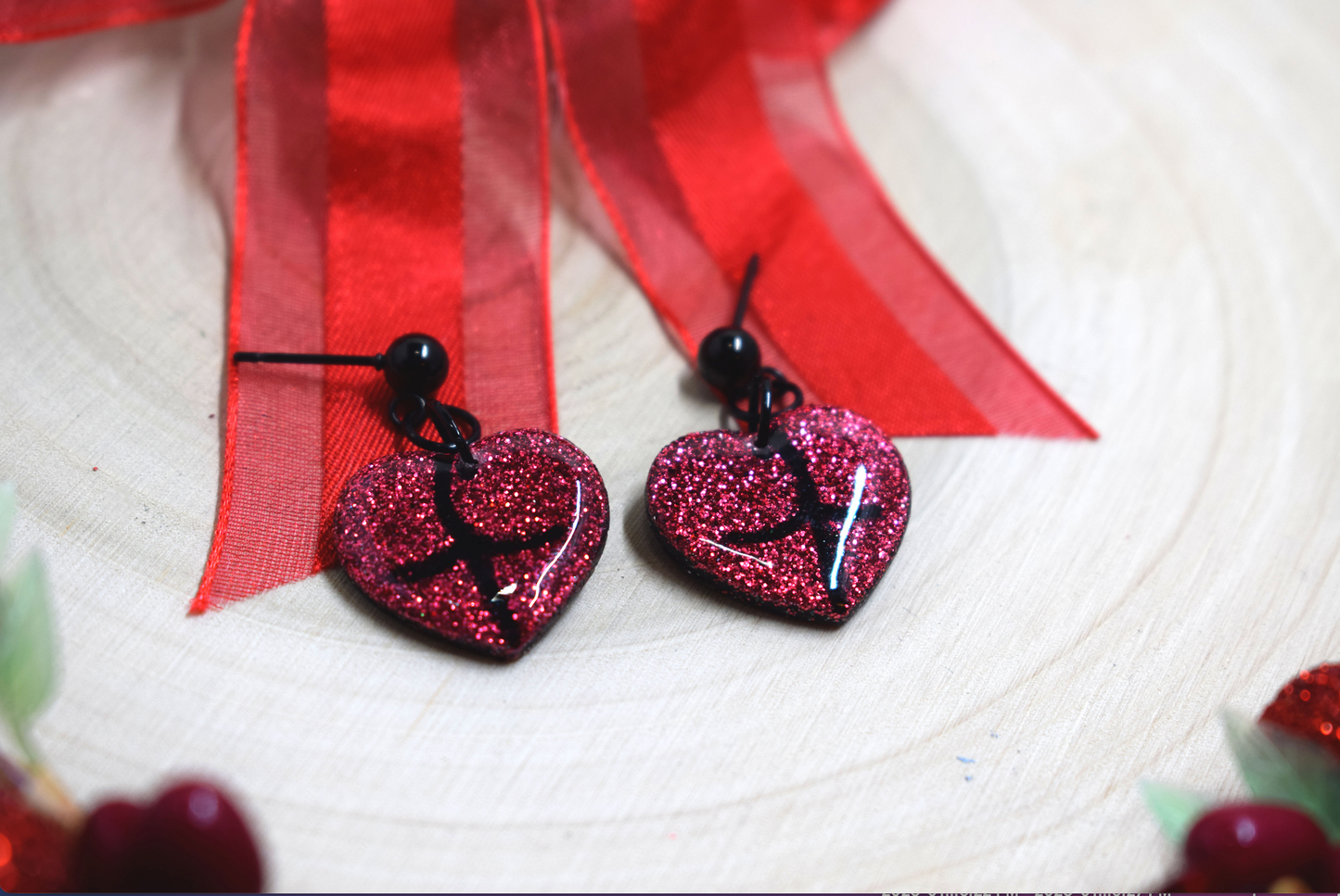 Heart bum earrings